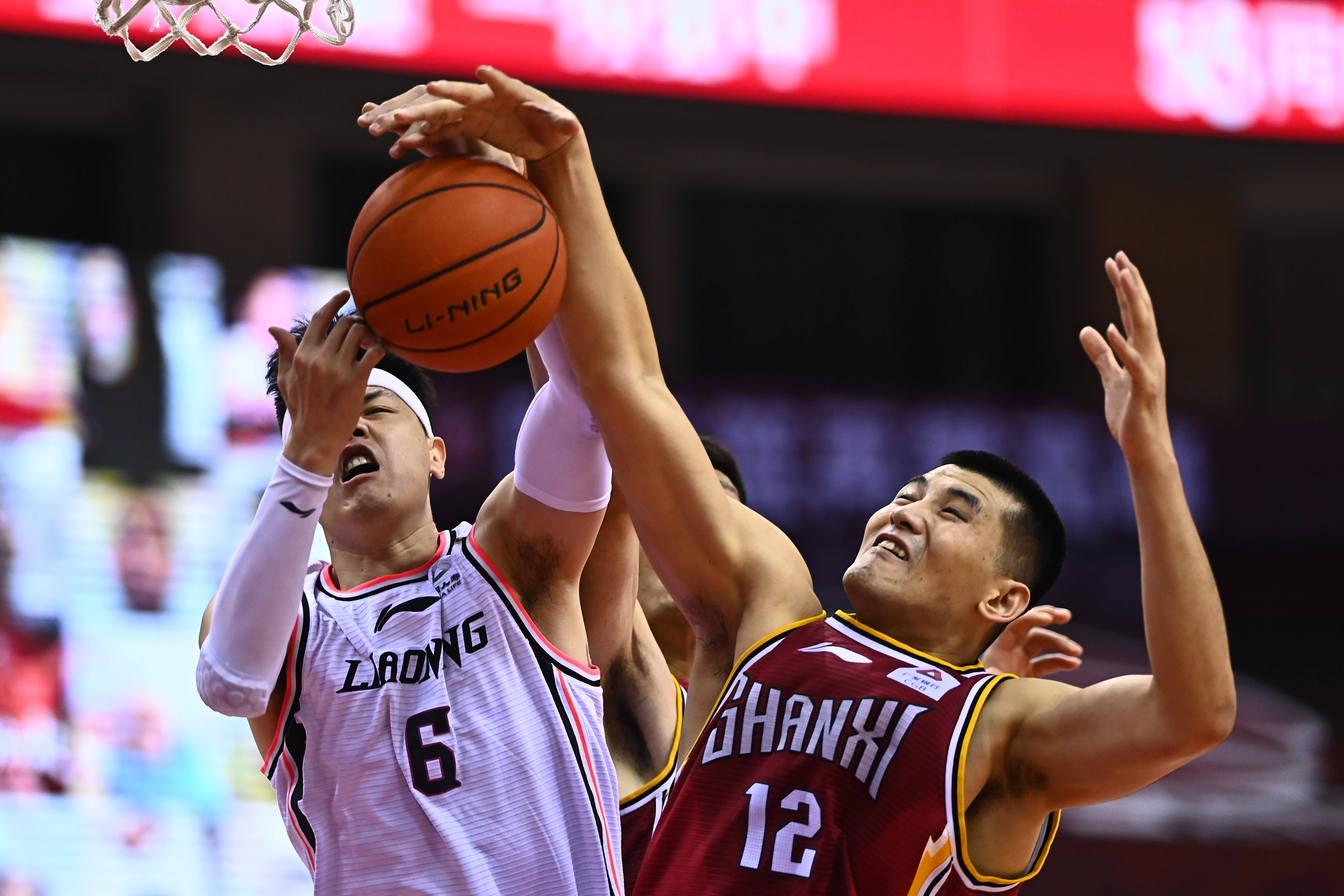 CBA：辽宁男篮轻松击败山东（CBA：辽宁轻取山东男篮）