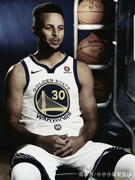 翻修球场，“连滚带爬”为的是“从从容容”（球场翻修：先“连滚带爬”，才有“从从容容”）