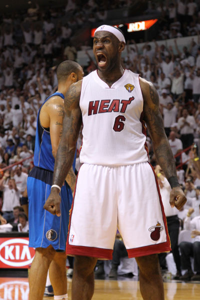 孔帕尼：11天4场不轮换凯恩肯定有人质疑，他上场时机正合适（孔帕尼：11天4战仍不轮换凯恩难免遭质疑，他的出场时机恰到好处）