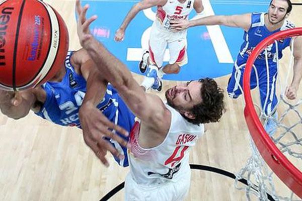 媒体人：中国足球真正的危机是不快乐，大家都缺乏尊重和信任（媒体人：中国足球的核心危机是不快乐，普遍缺乏尊重与信任）