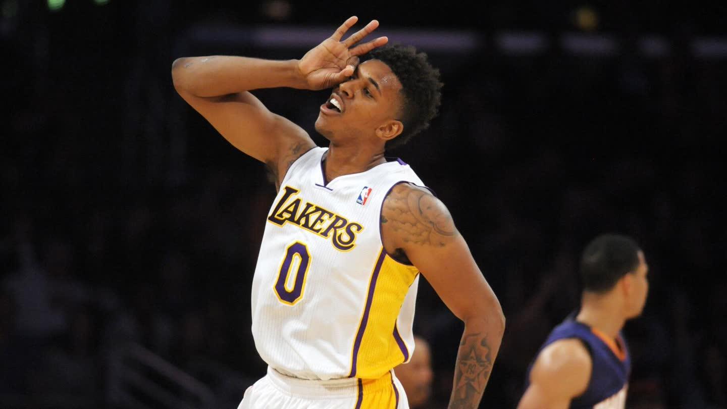 记者：若圣地亚哥不离队，米兰冬窗不能引进新前锋（记者：圣地亚哥若留队，米兰冬窗无法引进新前锋）