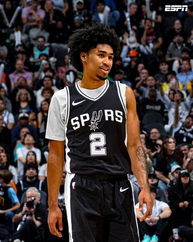 每体：阿劳霍缺席今日训练，巴萨相信今天的缺席影响不会太大（每体：阿劳霍未参加今天的训练，巴萨称影响有限）