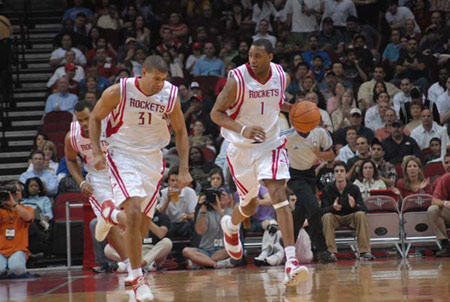 “球队发动机”名不虚传（当之无愧的球队核心）