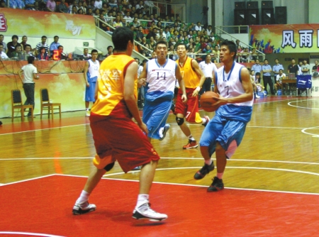 接近神不代表能超越神，科比距离乔丹的差距还是有质的差距（逼近不等于超越：科比与乔丹仍有质的鸿沟）